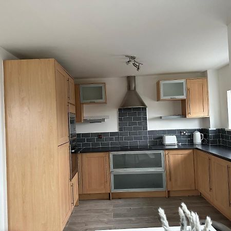 2 Bed Modern Apartment Swansea Eksteriør billede