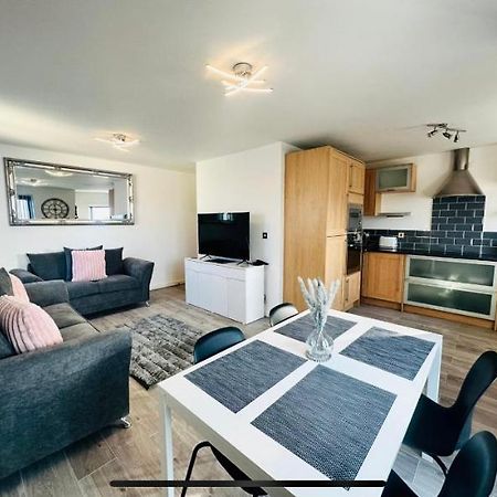 2 Bed Modern Apartment Swansea Eksteriør billede