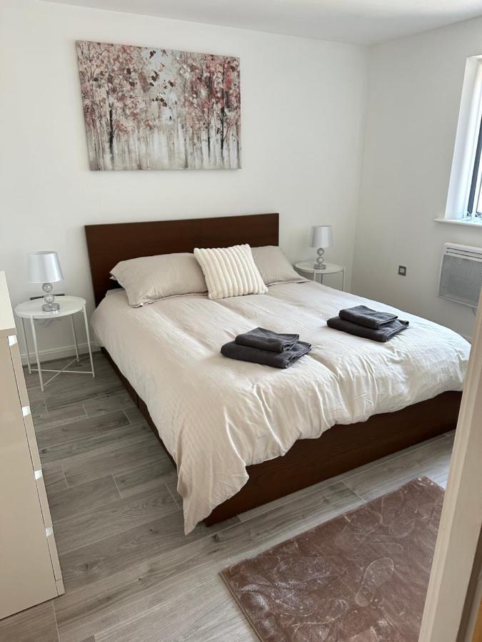 2 Bed Modern Apartment Swansea Eksteriør billede