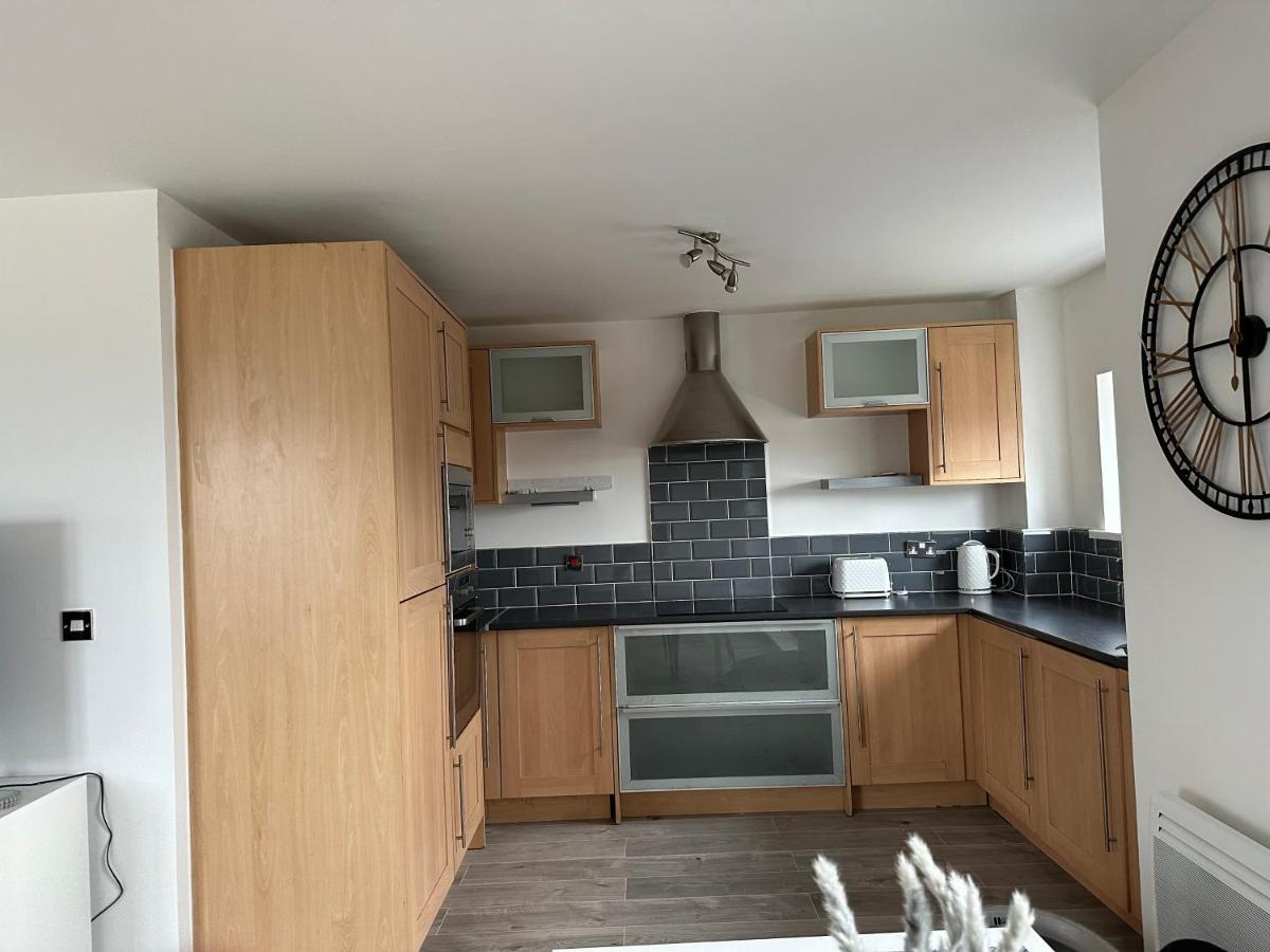 2 Bed Modern Apartment Swansea Eksteriør billede
