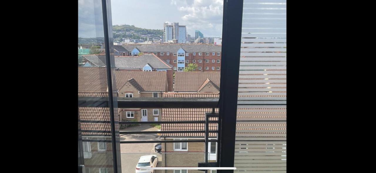 2 Bed Modern Apartment Swansea Eksteriør billede