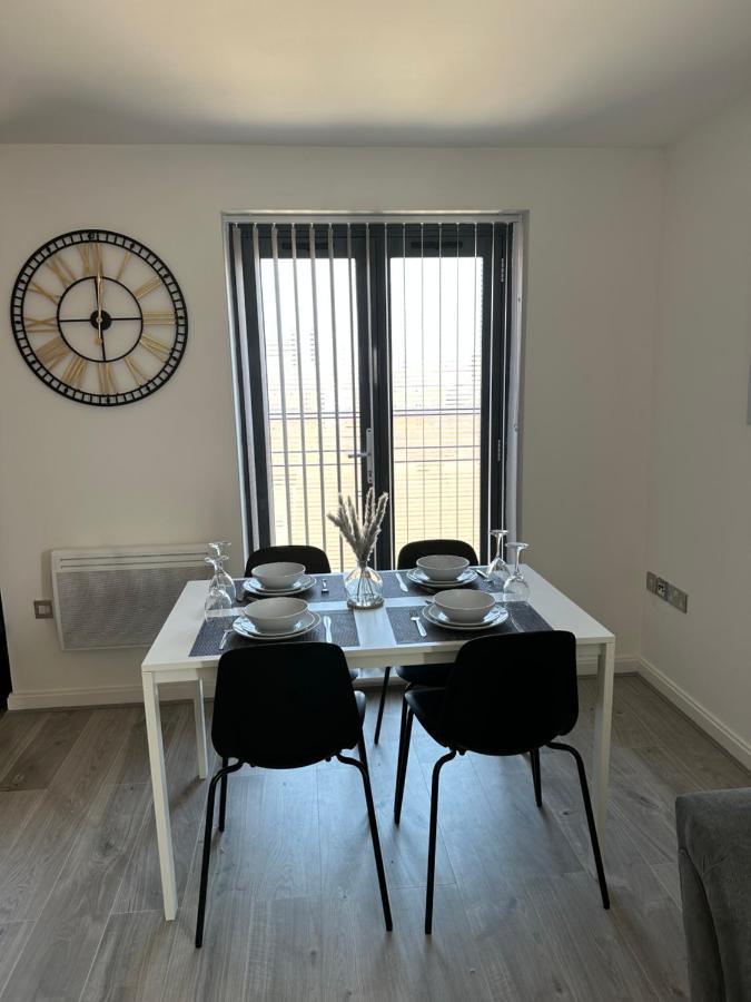 2 Bed Modern Apartment Swansea Eksteriør billede
